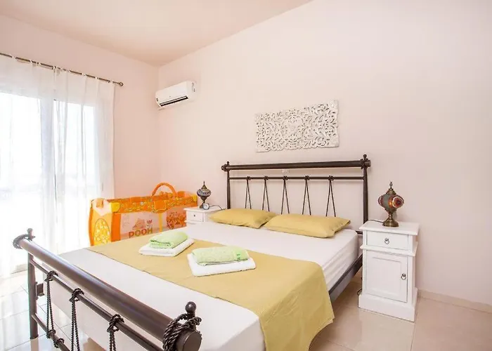 Regina - Double Pool Paradise Villa