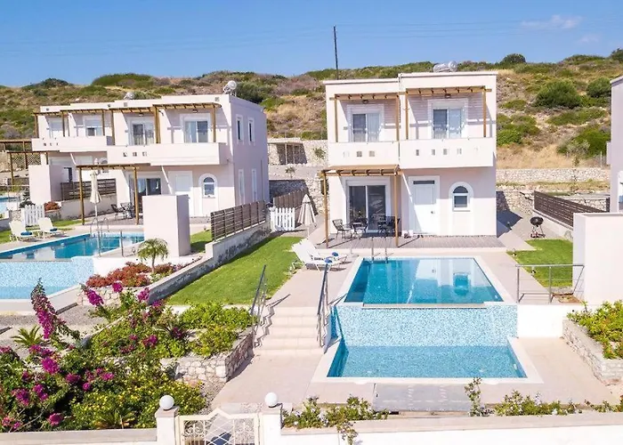 Regina - Double Pool Paradise Villa Lakhania