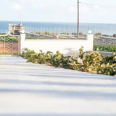 Regina - Double Pool Paradise *