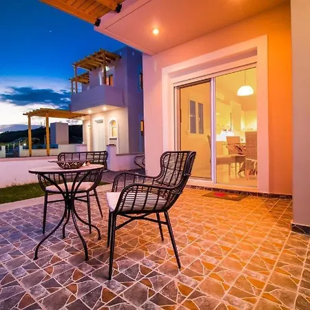 Regina - Double Pool Paradise Villa