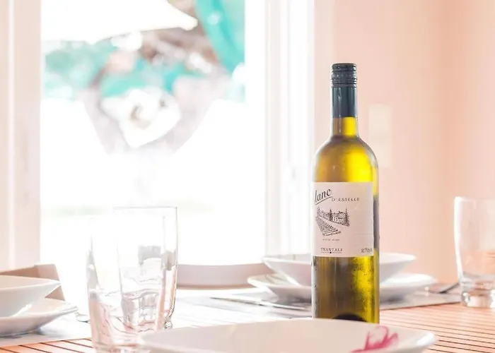 Villa Regina - Double Pool Paradise Lakhania