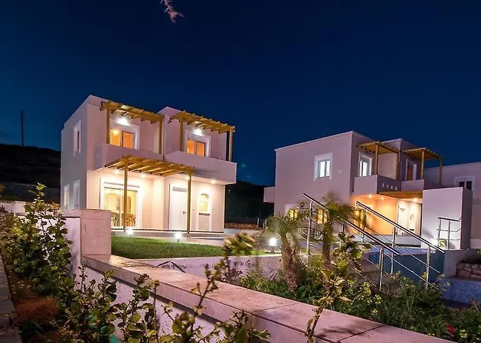 Regina - Double Pool Paradise Villa *