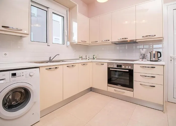 فيلة Regina - Double Pool Paradise