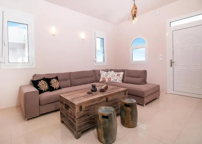 Regina - Double Pool Paradise * Lakhania